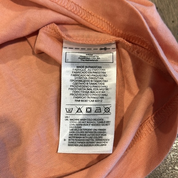 Adidas essential tee, size Medium, NWT - Picture 4 of 4